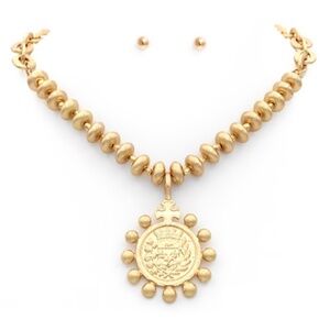 Dotted Coin Pendant Necklace Set